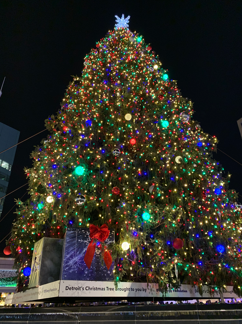 Illustration for article titled Detroit’s Christmas Tree